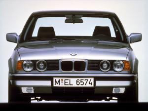 BMW 530i 1987 года